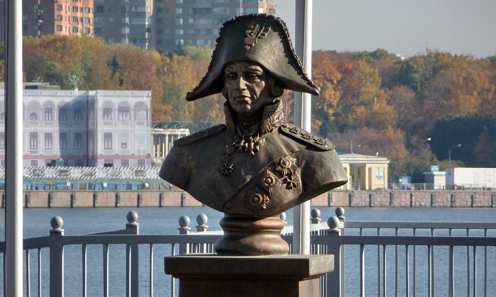 Памятник адмиралу Фёдору Ушакову