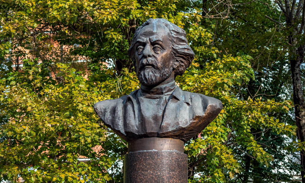 Памятник Константину Циолковскому