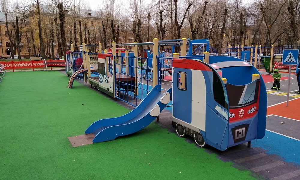 Как выглядит детская площадка "Московский транспорт"